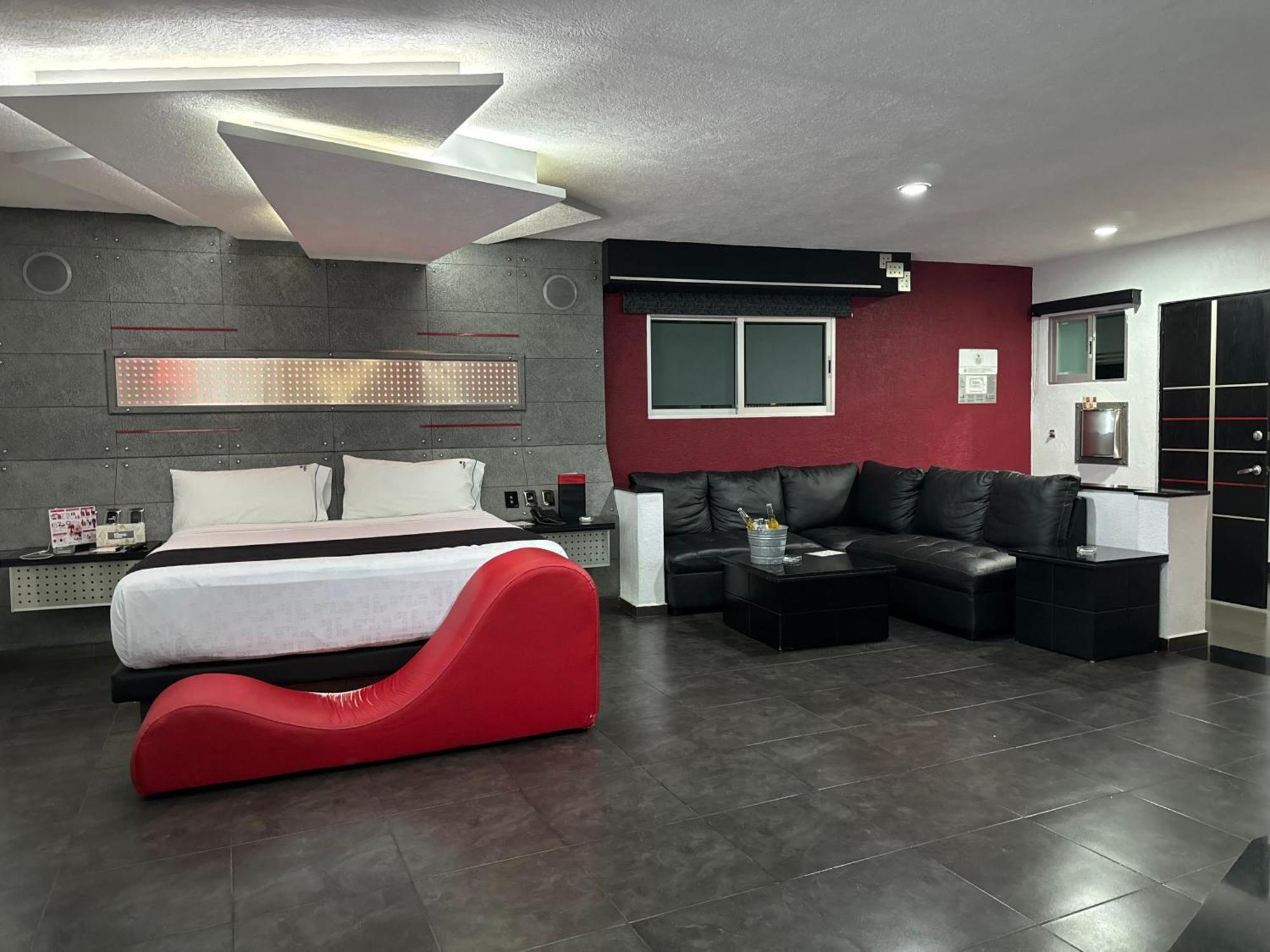Kuboz Motor Hotel Zapopan Exteriör bild